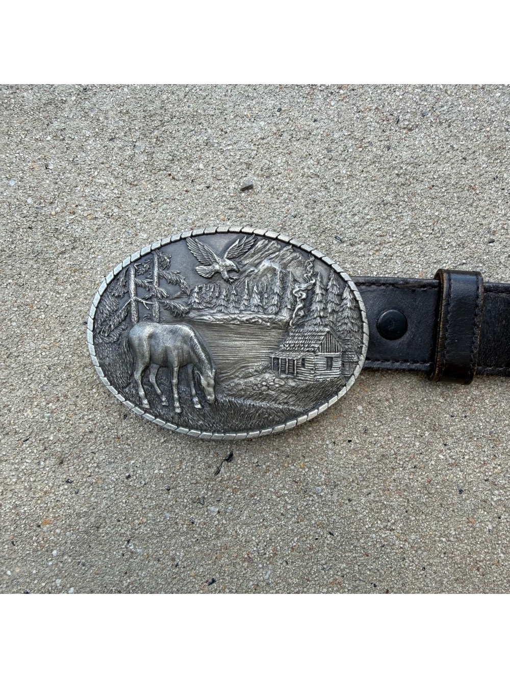 Belt Makers Vintage Leather Belt with Scenic Buckle Mens 34-36